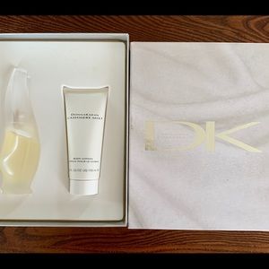 Donna Karan Cashmere Mist body lotion/spray mist.